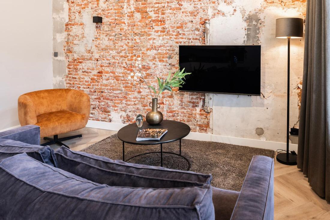 Xxl Loft With Bath Located Stadsvilla Тилбург Экстерьер фото